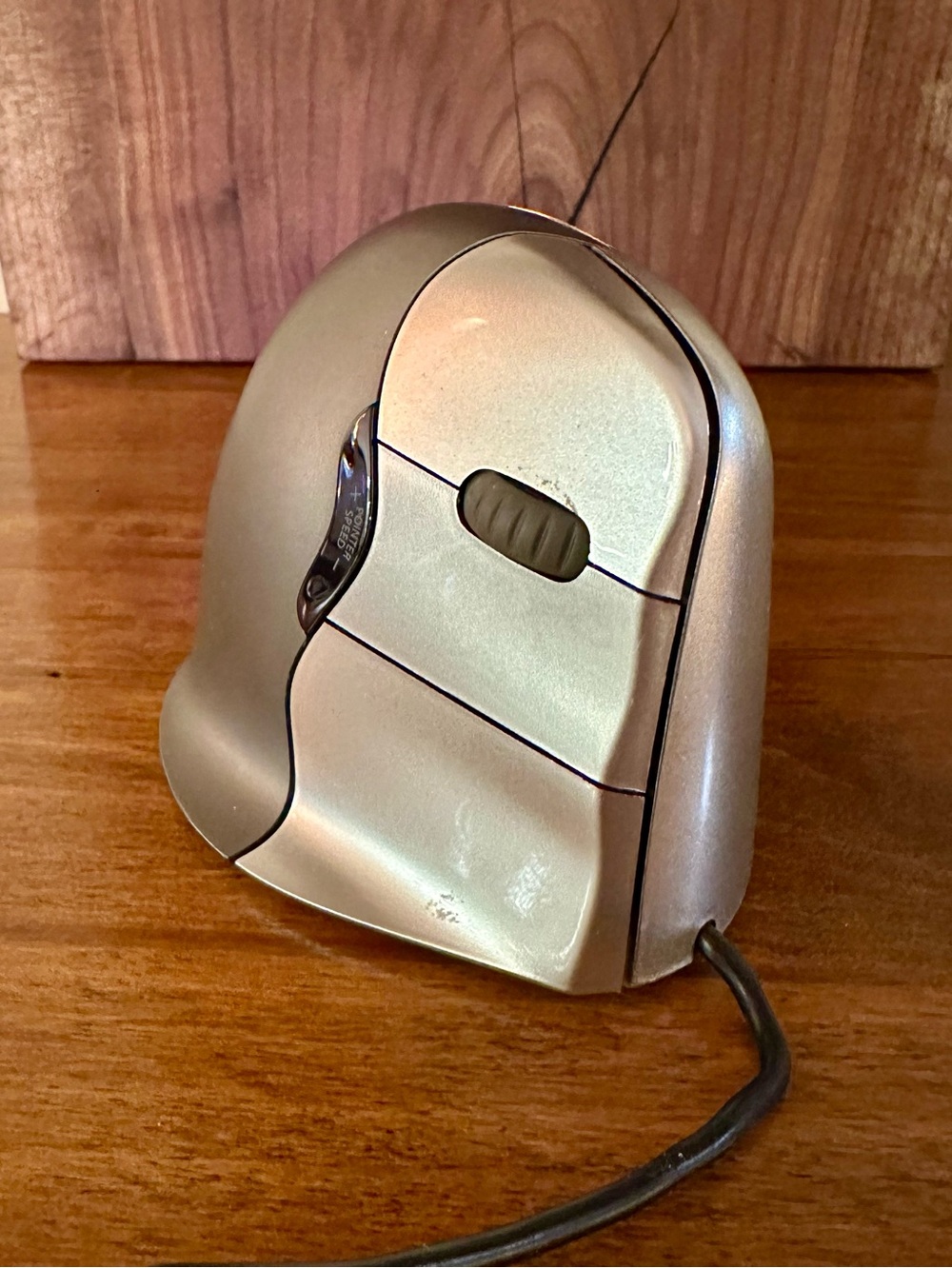 EVOLUENT VM4R Vertical Mouse 4 Right Handed Ergonomic Optical Mouse Wired